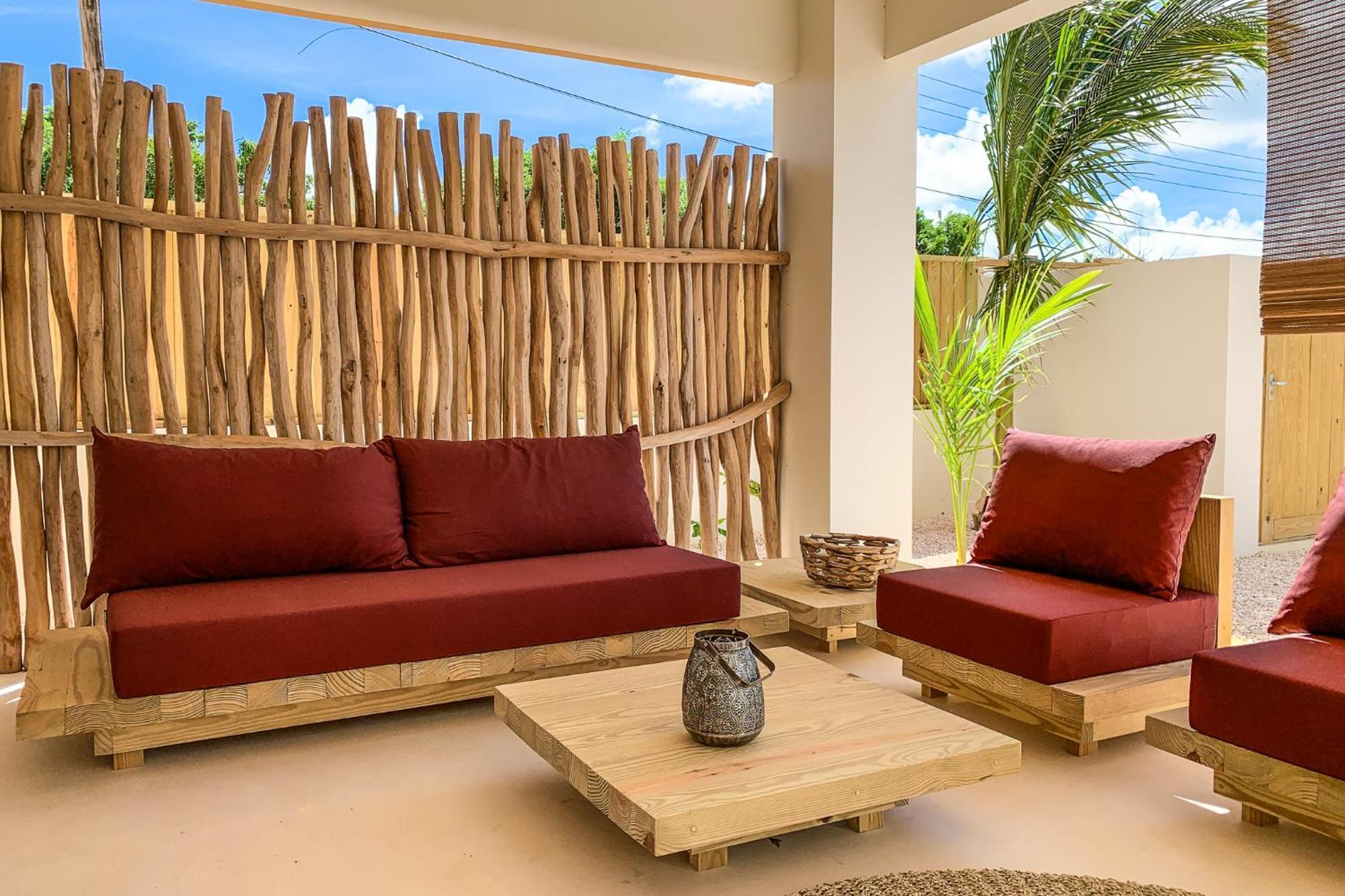 Isla Penthouse & Garden Apartments Bonaire Кралендижк Екстериор снимка